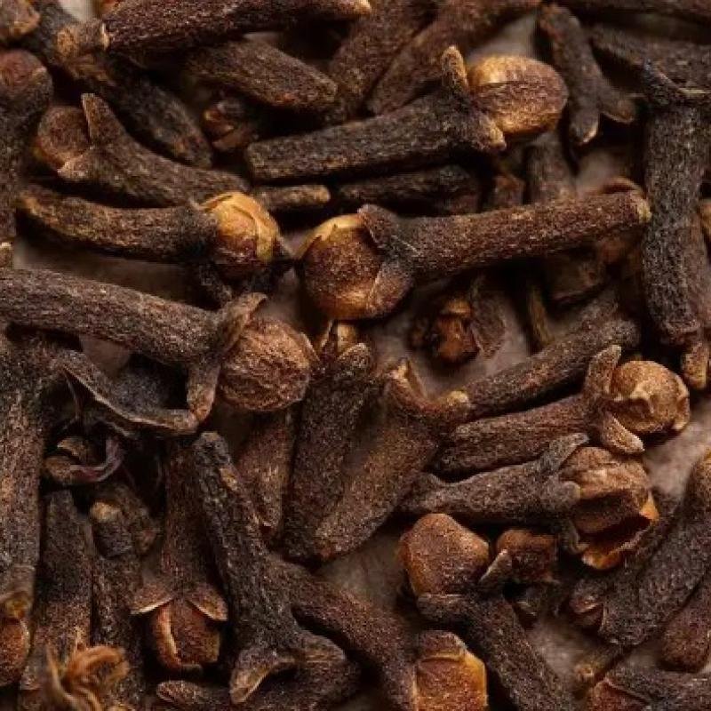 Laung (Cloves)